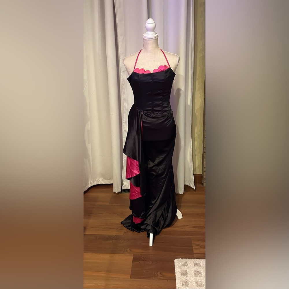Fashion Nova Tokyo Nights Corset Satin Gown-XS NWT🖤💗 - Picture 4 of 5